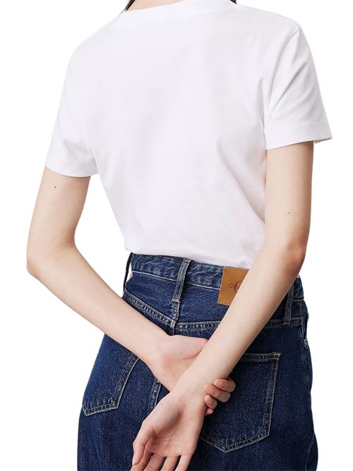 T-shirt donna bianca in cotone rigenerativo Calvin Klein Jeans | J20J223563YAF
